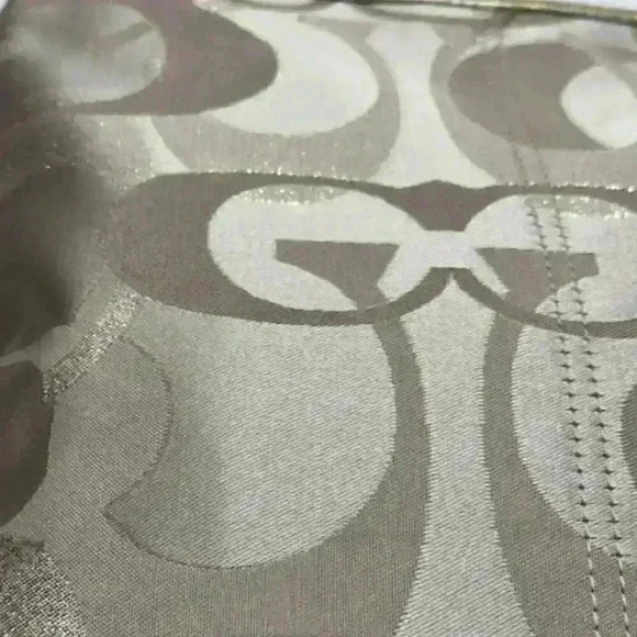 👜👛 NWOT Coach Penelope Optic Metallic Gold Signature F18478 Cream and Tan - Picture 6 of 10